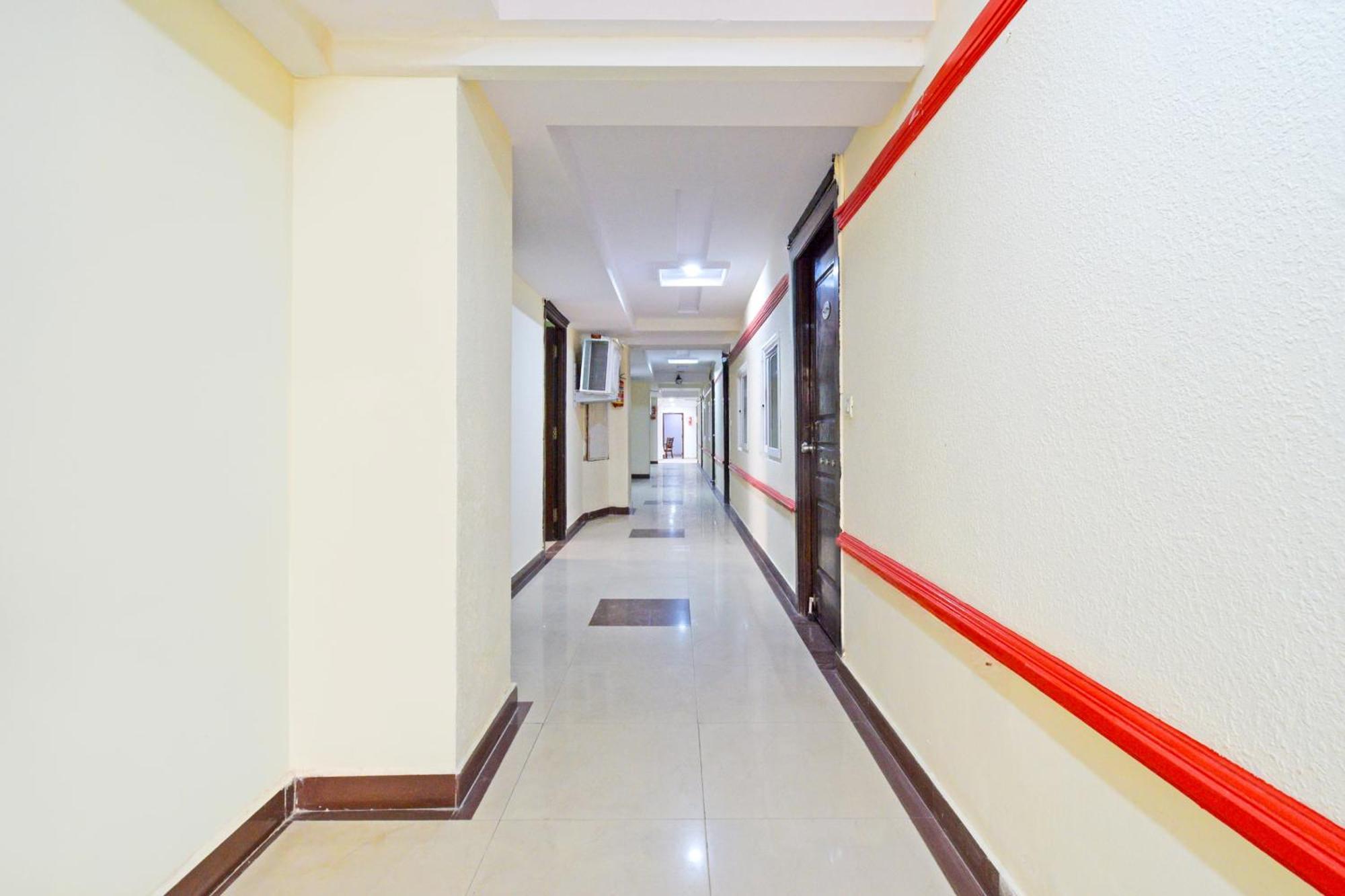 فندق أو واي أو 11376 جولدن بارك حيدر أباد المظهر الخارجي الصورة